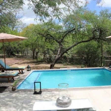 Luvivane Luxury Villa Marloth Park Buitenkant foto